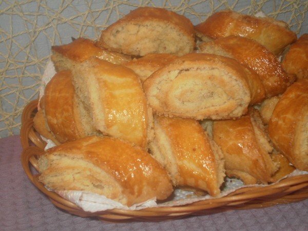 Песочное грузинское печенье «Када» с сахарной начинкой, которое делается быстро и легко
