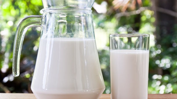 Какие продукты ни в коем случае нельзя употреблять вместе с молоком