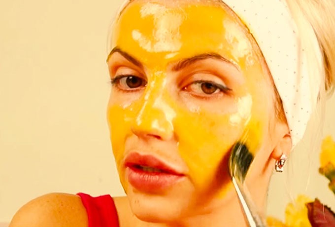 Подтягивающая маска с желтком, медом и лимоном, которая работает!