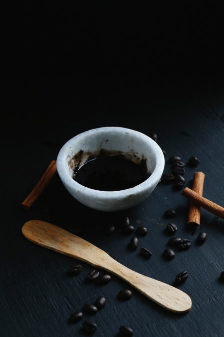 Горячий кофейный скраб от целлюлита - просто и эффективно!