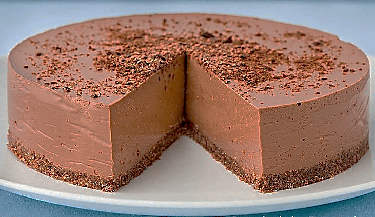 Очень нежный и ароматный шоколадный торт-суфле без выпечки