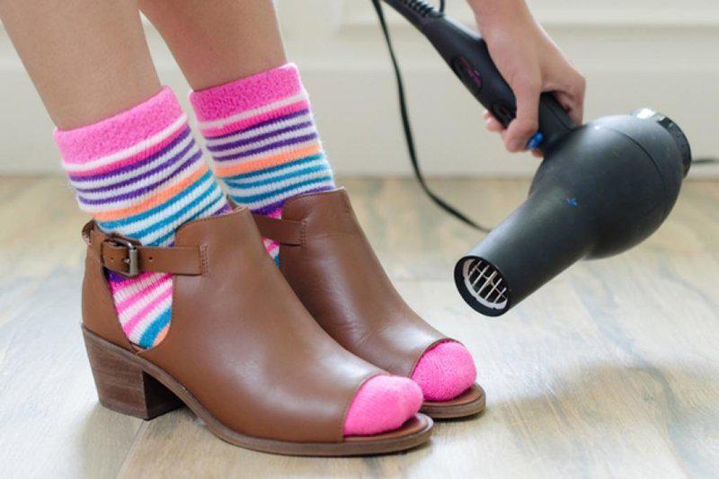 Если обувь жмёт, натирает и плохо пахнет: 10 способов решить эти проблемы