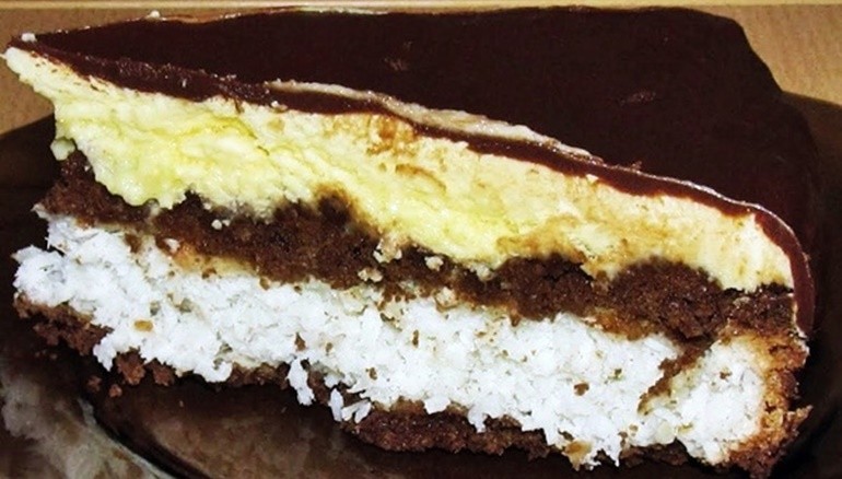 Нежнейший домашний торт «Баунти» с кокосовой стружкой - идеальный десерт