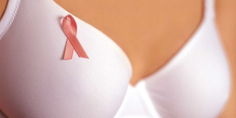 11 ранних симптомов рака груди, которые вовремя не замечают