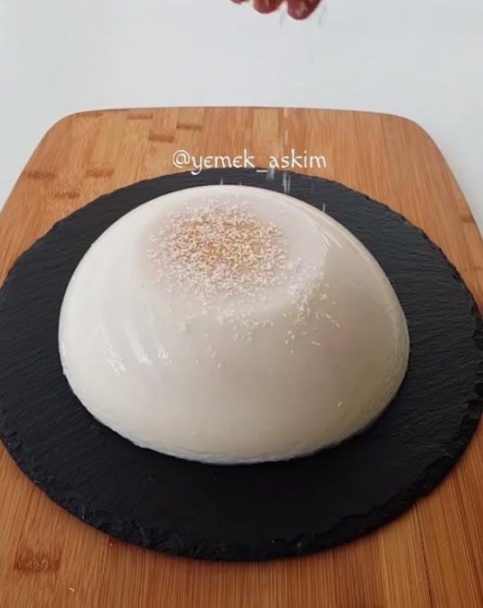 «Яйцо страуса»: удивительно легкий в приготовлении и нежный десерт