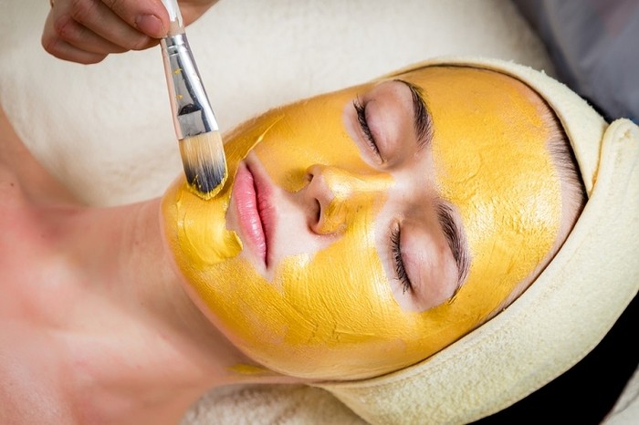 Как дома сделать золотую маску, которая отлично омолаживает кожу