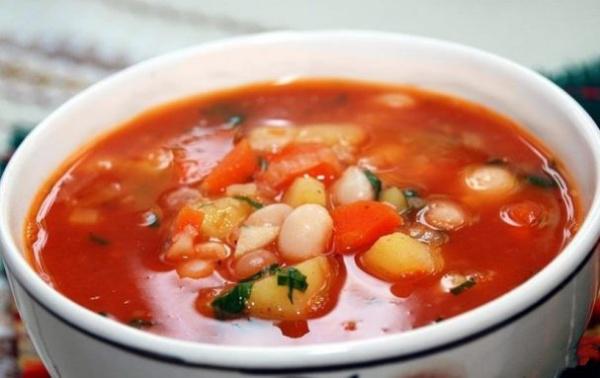 Быстрый томатно-фасолевый супчик за 30 минут: кулинарный шедевр без особых навыков